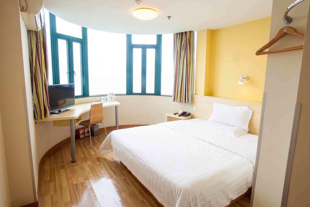 7Days Inn Yueyang East Maoling Pedestrain Street Extérieur photo