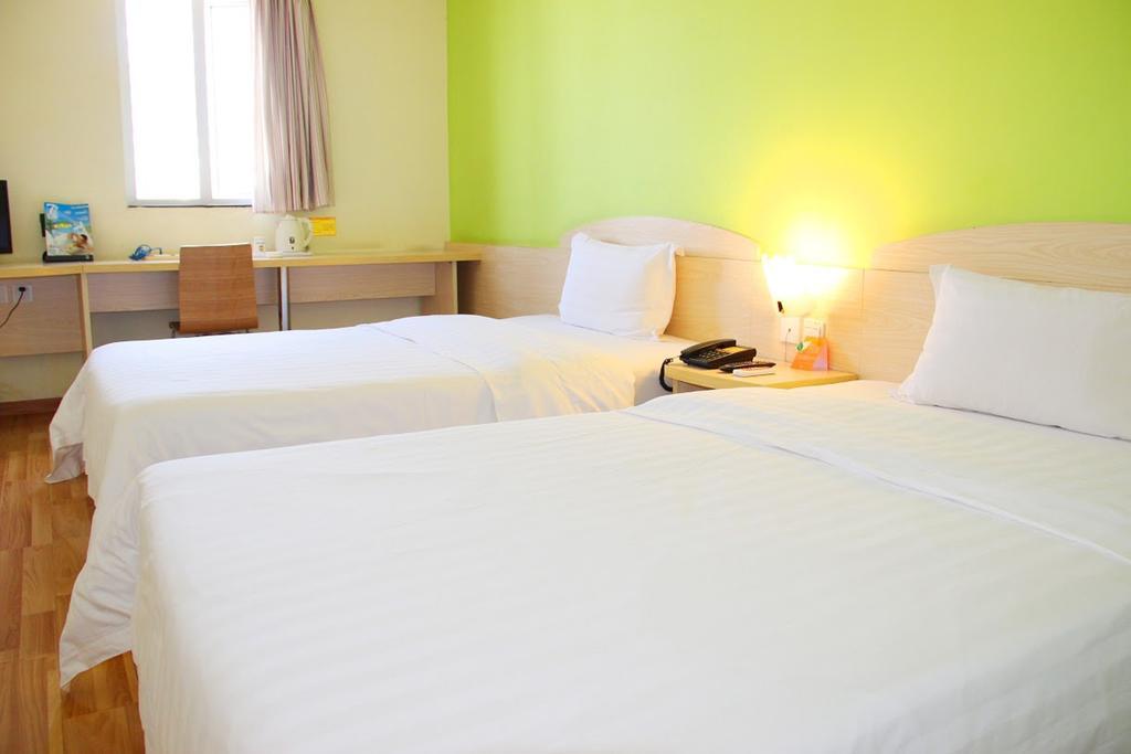 7Days Inn Yueyang East Maoling Pedestrain Street Extérieur photo